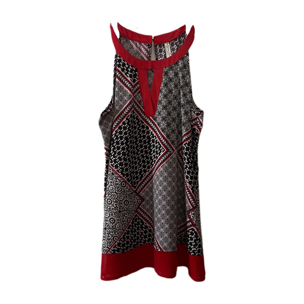 Red/White/black printed sleeveless Blouse…